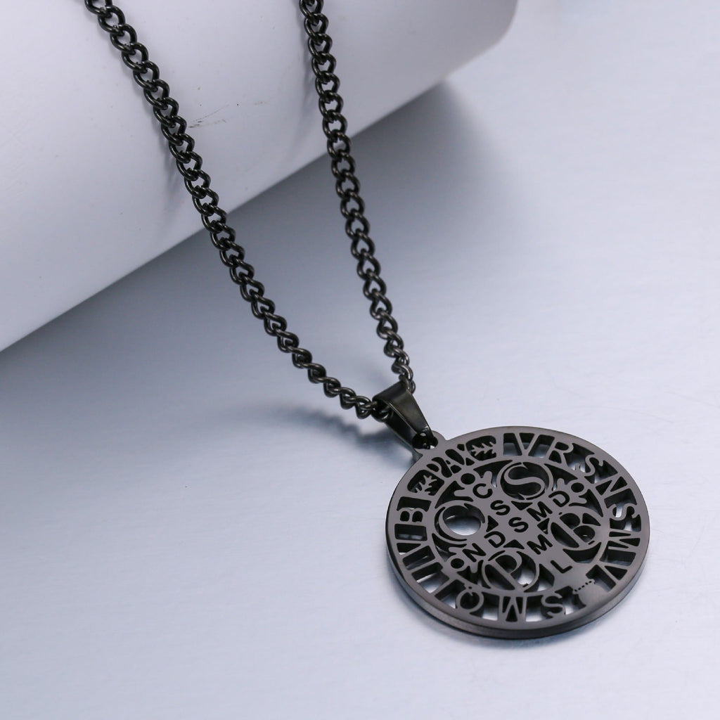 Collar con Dije Calado del Símbolo de San Benito