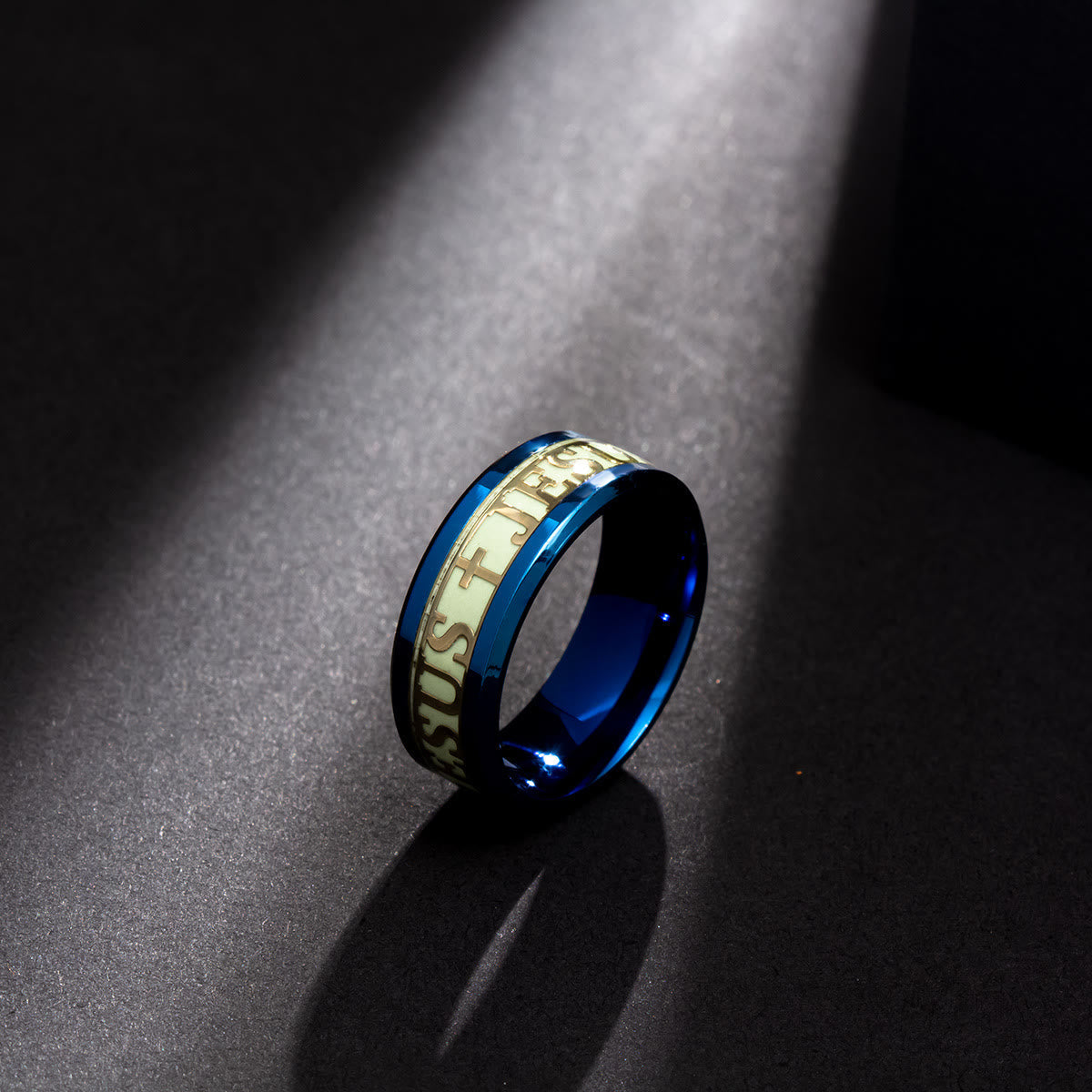 Anillo de Acero Inoxidable con "JESÚS" Luminoso
