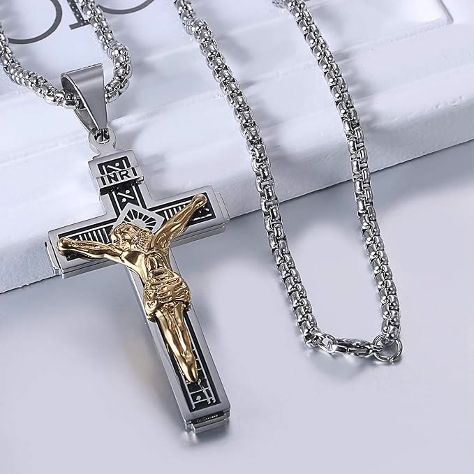 Collar de Titanio con Crucifijo de Jesús Artesanal