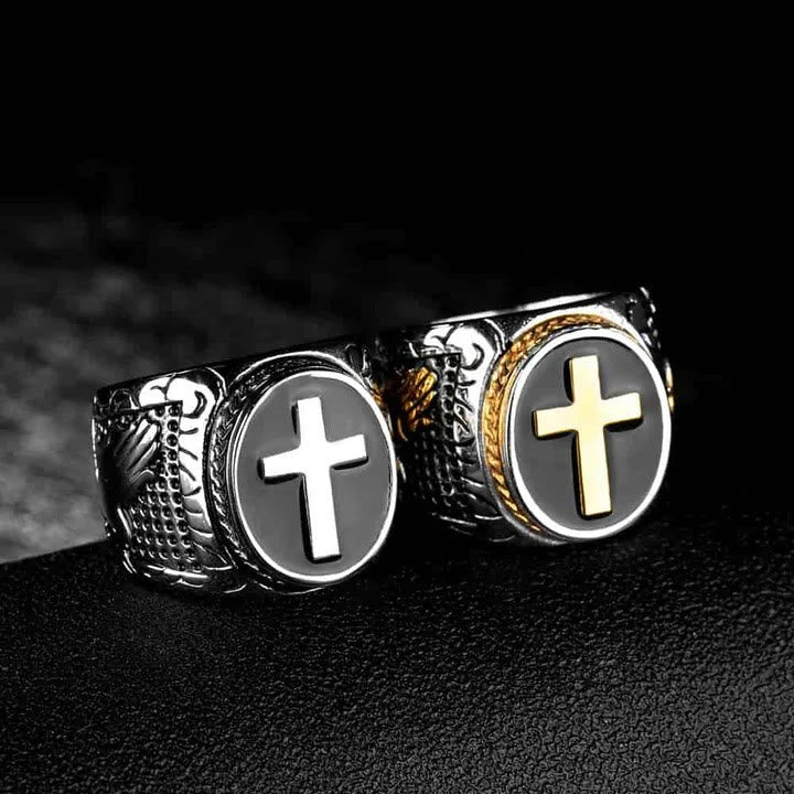 Anillo Religioso de Titanio con Cruz "Mano de Dios" Estilo Retro