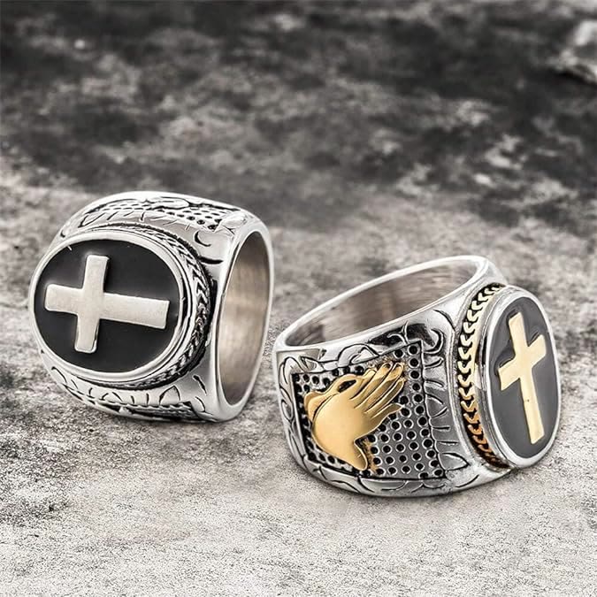 Anillo Religioso de Titanio con Cruz "Mano de Dios" Estilo Retro