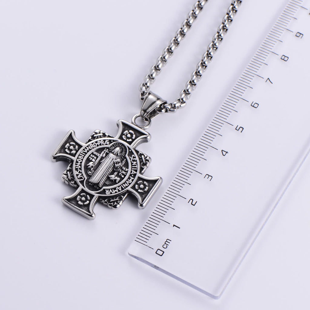 Collar con Dije de Cruz con Medalla de Protección de San Benito