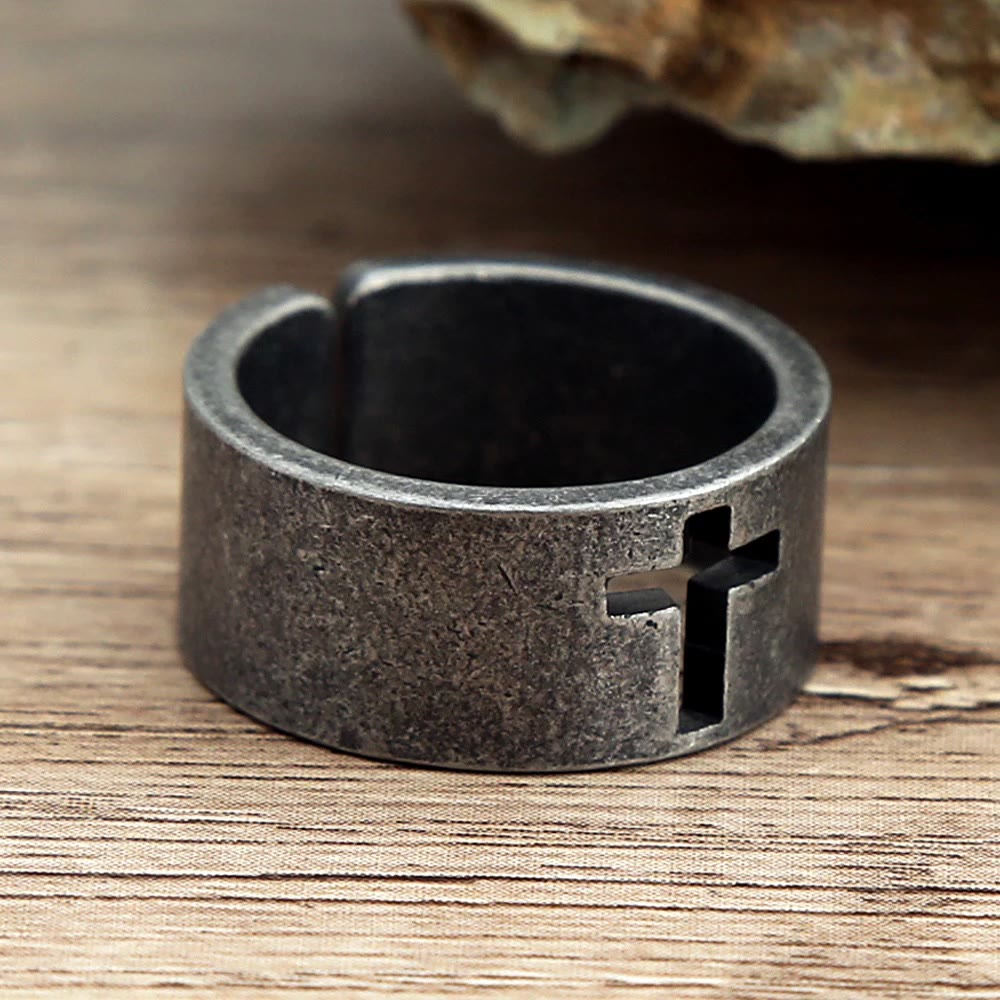 Anillo de Cruz Punk Antiguo en Acero Inoxidable