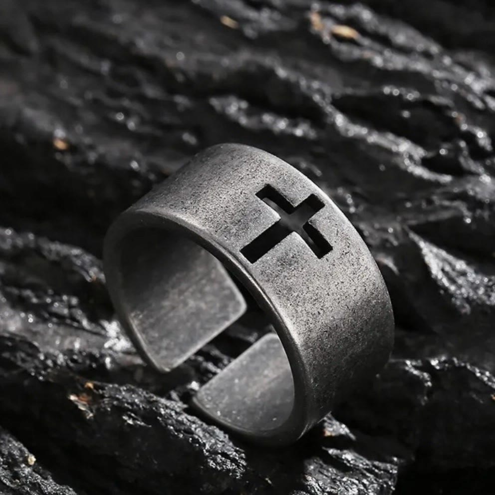 Anillo de Cruz Punk Antiguo en Acero Inoxidable