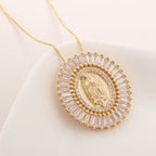 Collar Amuleto con Dije de Circonita de la Virgen de Guadalupe
