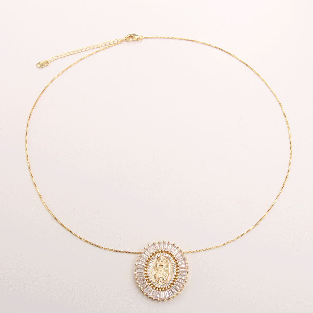 Collar Amuleto con Dije de Circonita de la Virgen de Guadalupe