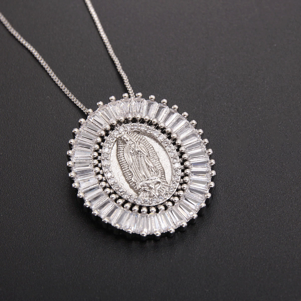 Collar Amuleto con Dije de Circonita de la Virgen de Guadalupe
