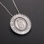 Collar Amuleto con Dije de Circonita de la Virgen de Guadalupe