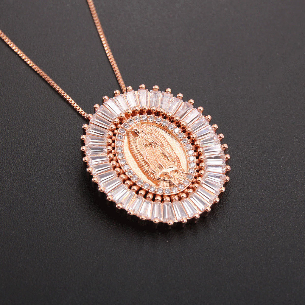 Collar Amuleto con Dije de Circonita de la Virgen de Guadalupe