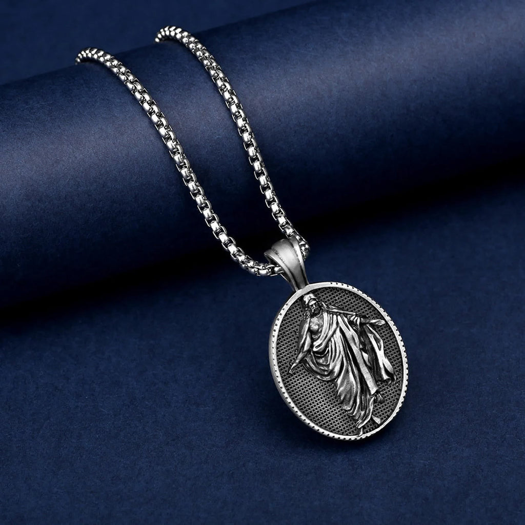 Collar de Bendición con Dije de Medallón de Jesús