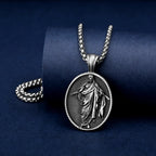 Collar de Bendición con Dije de Medallón de Jesús