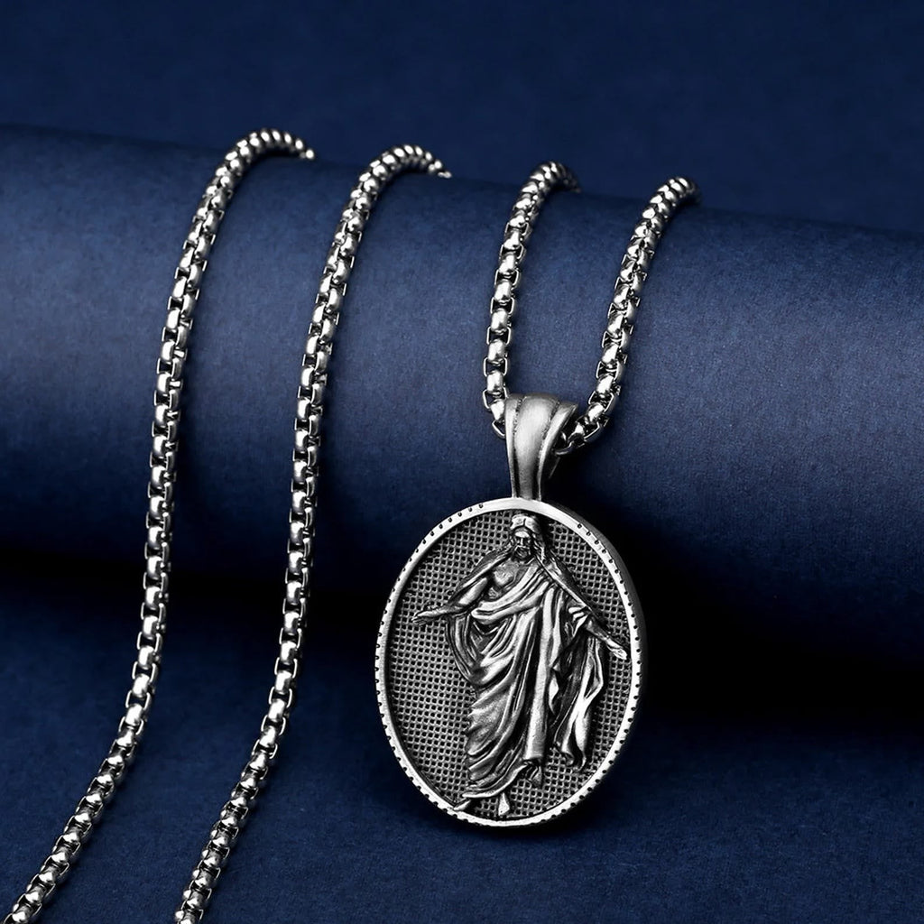 Collar de Bendición con Dije de Medallón de Jesús
