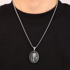 Collar de Bendición con Dije de Medallón de Jesús