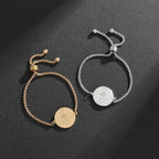 Pulsera Ajustable con Medalla Grabada de San Benito