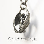 Collar con Dije de Ala de Ángel de la Guarda: Bendición y Oración