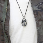 Collar con Dije de Ala de Ángel de la Guarda: Bendición y Oración