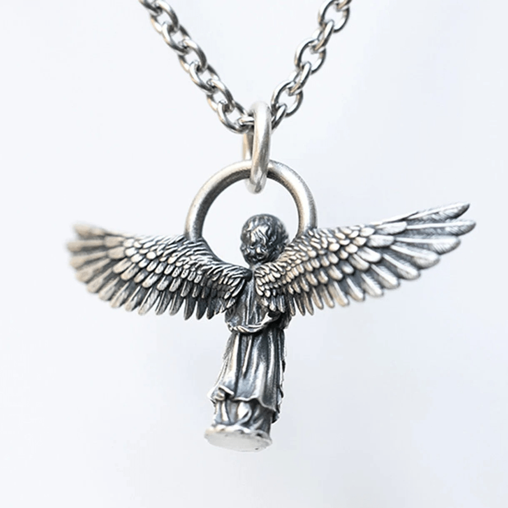 Collar de Protección del Ángel Orante con Alas Extendidas