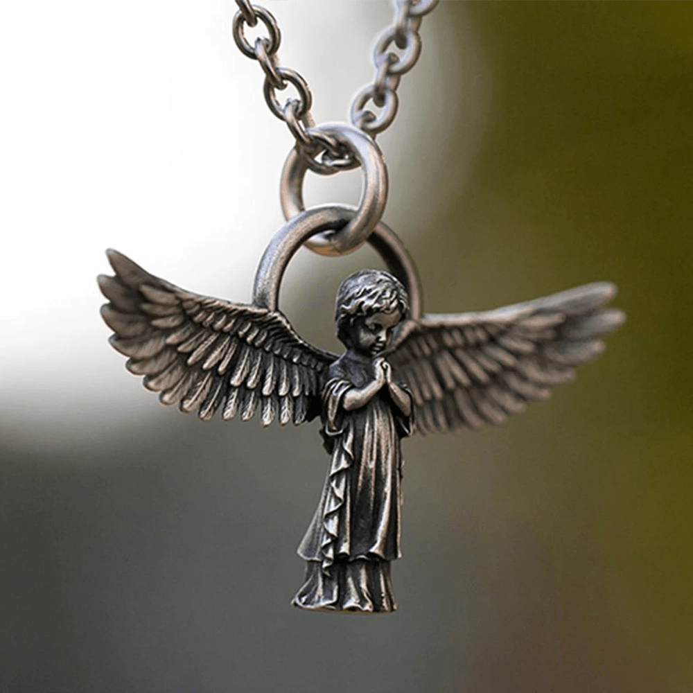 Collar de Protección del Ángel Orante con Alas Extendidas