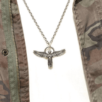 Collar de Protección del Ángel Orante con Alas Extendidas