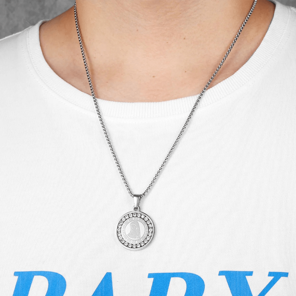 Collar de Titanio con Dije de la Virgen María y Circonia