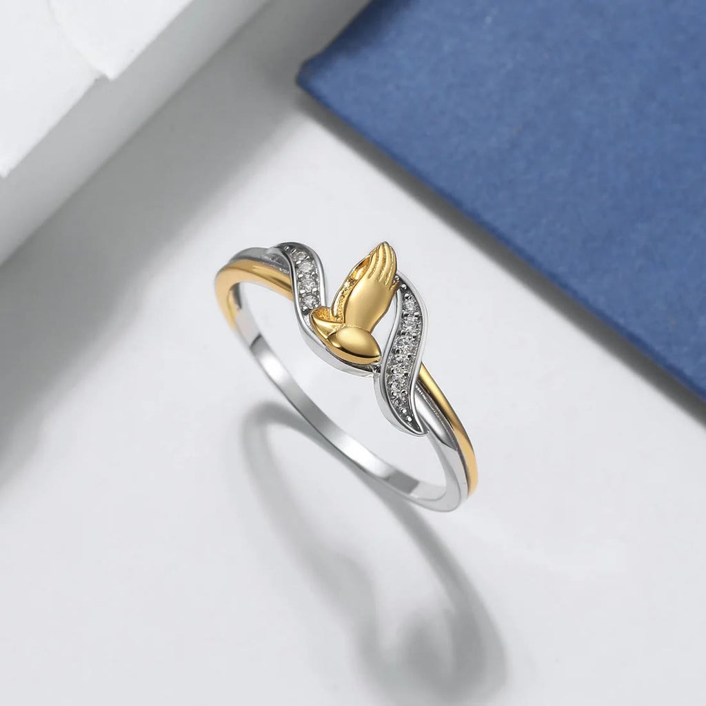 Anillo de Manos Orando en Oro y Plata