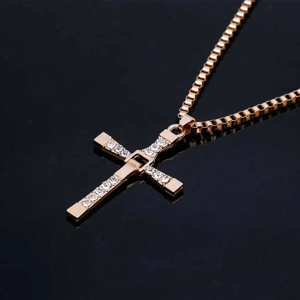 Collar de Cadena con Dije de Cristal y Cruz