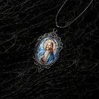 Collar con Dije Ovalado de Cristal de Jesús con Encaje Retro