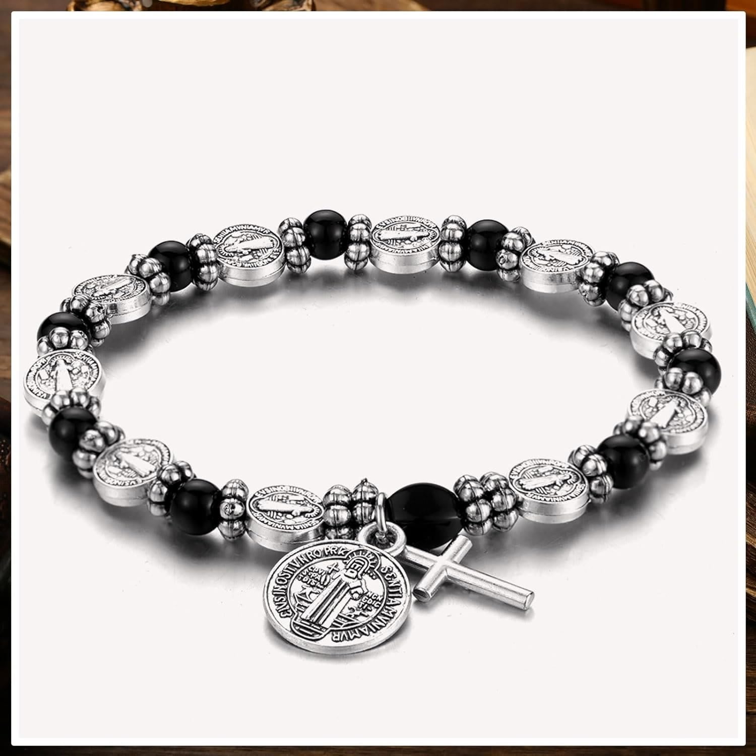 Pulsera Rosario de Plata con Medalla de San Benito
