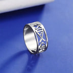 Anillo Religioso de Titanio con Esqueleto del Pez de Jesús