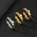 Anillo de Acero Inoxidable con Cruz Tridimensional que No Destiñe