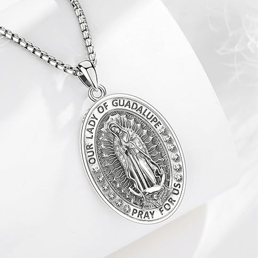 Collar Religioso con Dije de la Virgen María en Acero Inoxidable