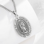 Collar Religioso con Dije de la Virgen María en Acero Inoxidable