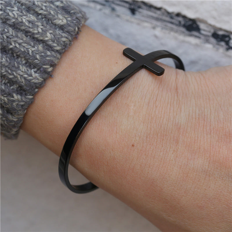 Brazalete Religioso de Plata con Cruz