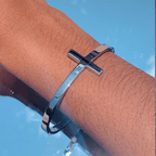Brazalete Religioso de Plata con Cruz