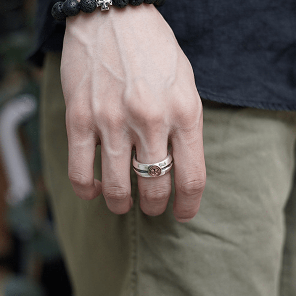 Anillo Medieval Retro de Cruz e Iris