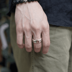 Anillo Medieval Retro de Cruz e Iris
