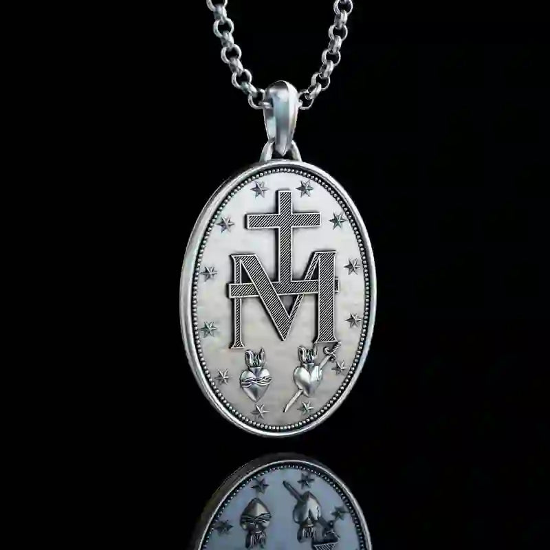 Collar de Joyería Religiosa con Dije de María en Plata Artesanal