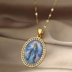 Collar con Pintura de la Virgen María: Joyería de Ícono Religioso