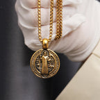 Collar con Símbolo de San Benito con Patrón a Doble Cara