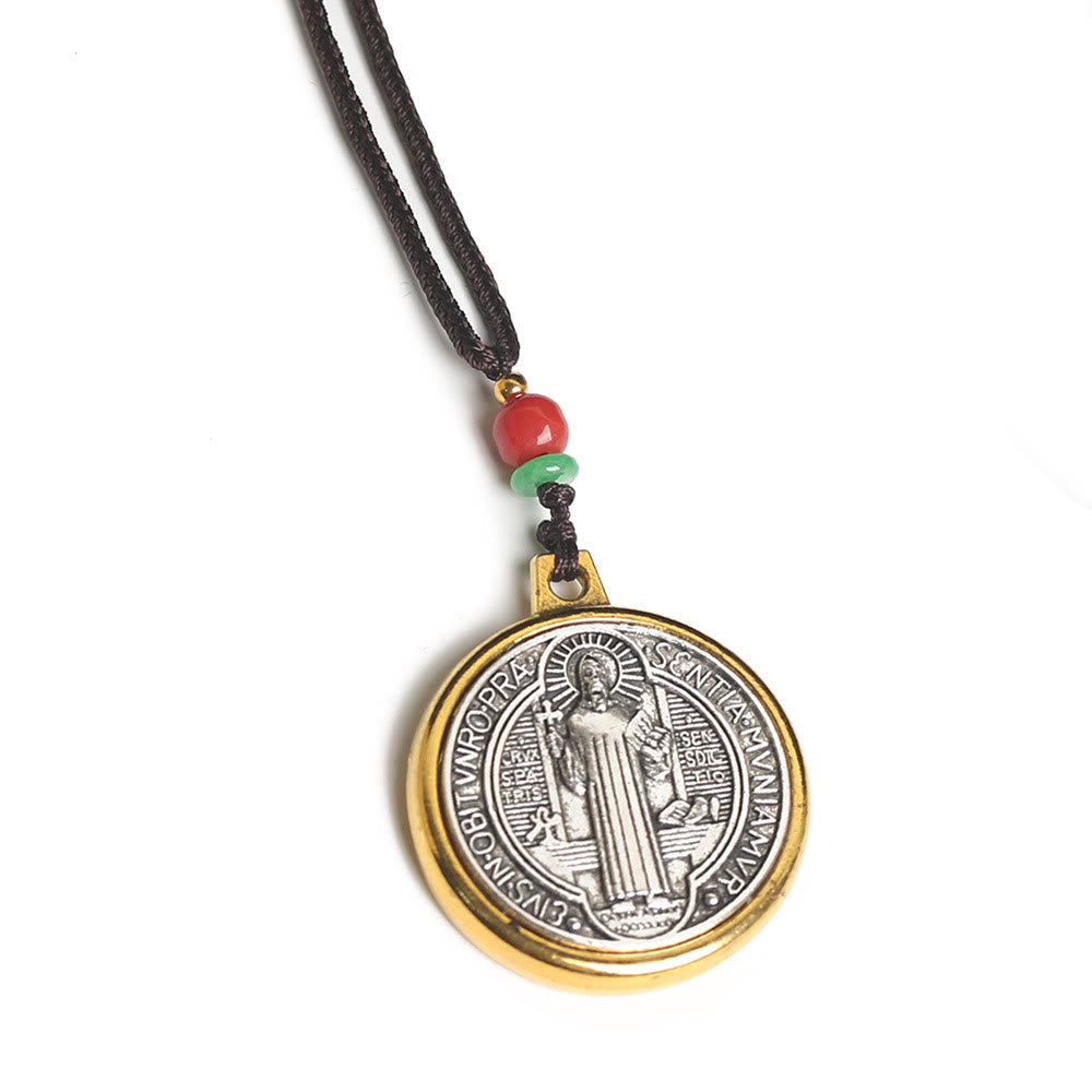 Collar Amuleto Clásico con Medallón de San Benito