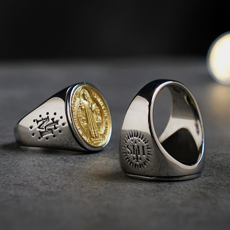 Anillo Católico de Cruz con Medalla de San Benito en Dos Tonos