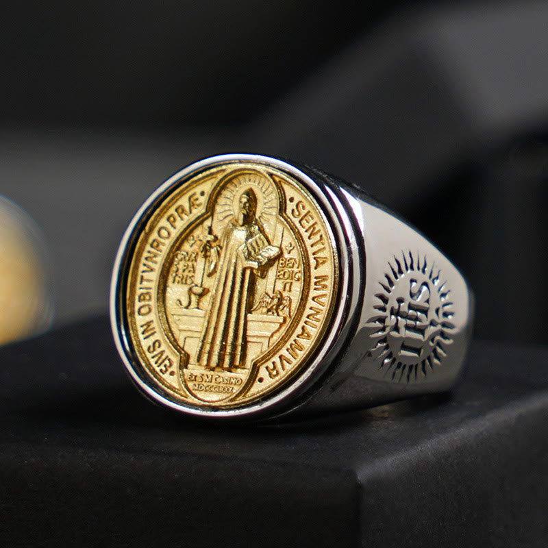 Anillo Católico de Cruz con Medalla de San Benito en Dos Tonos