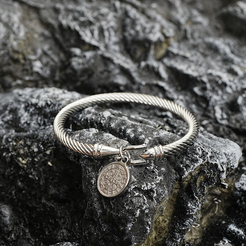 Brazalete de Cable Trenzado de San Benito