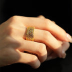 Anillo Dorado con Patrón Ojo de Dios Estilo Retro Robusto
