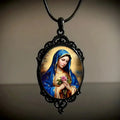 Collar de la Virgen de Guadalupe con Borde Vintage Estilo Gótico