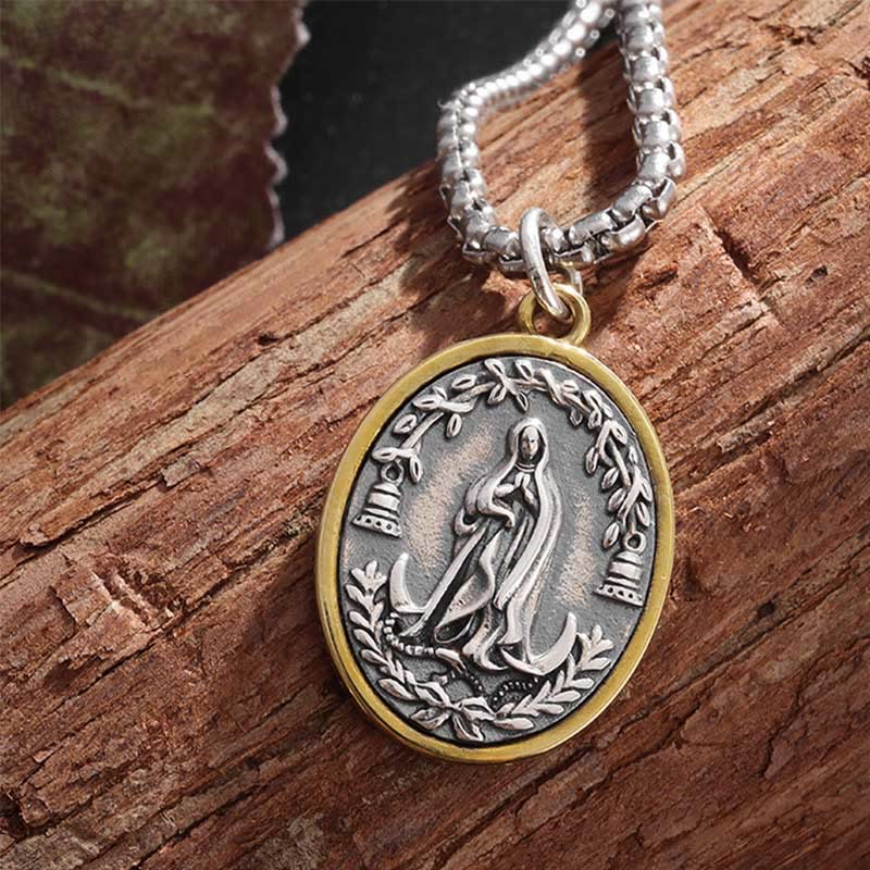 Collar de Aleación con Medalla de la Virgen de Guadalupe Estilo Retro