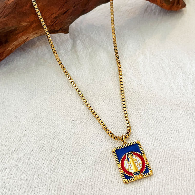 Collar con Dije de Medalla Cuadrada de San Benito a Color Estilo Moderno