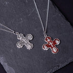 Collar de Aleación con Dije de Cruz Carmelita Cinco en Uno de Cuatro Vías Estilo Clásico
