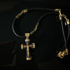 Collar con Dije de Aleación Negro y Oro Cruz Crucifijo de Jesús Estilo Lujo
