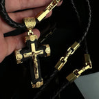 Collar con Dije de Aleación Negro y Oro Cruz Crucifijo de Jesús Estilo Lujo